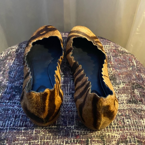 Chloe flats animal print size 9.5 - Picture 2 of 4